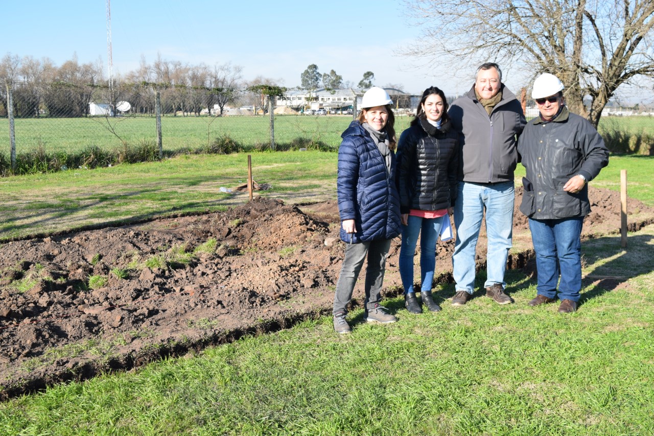 Se empezó a construír el edificio del C.A.I. Saavedra.-