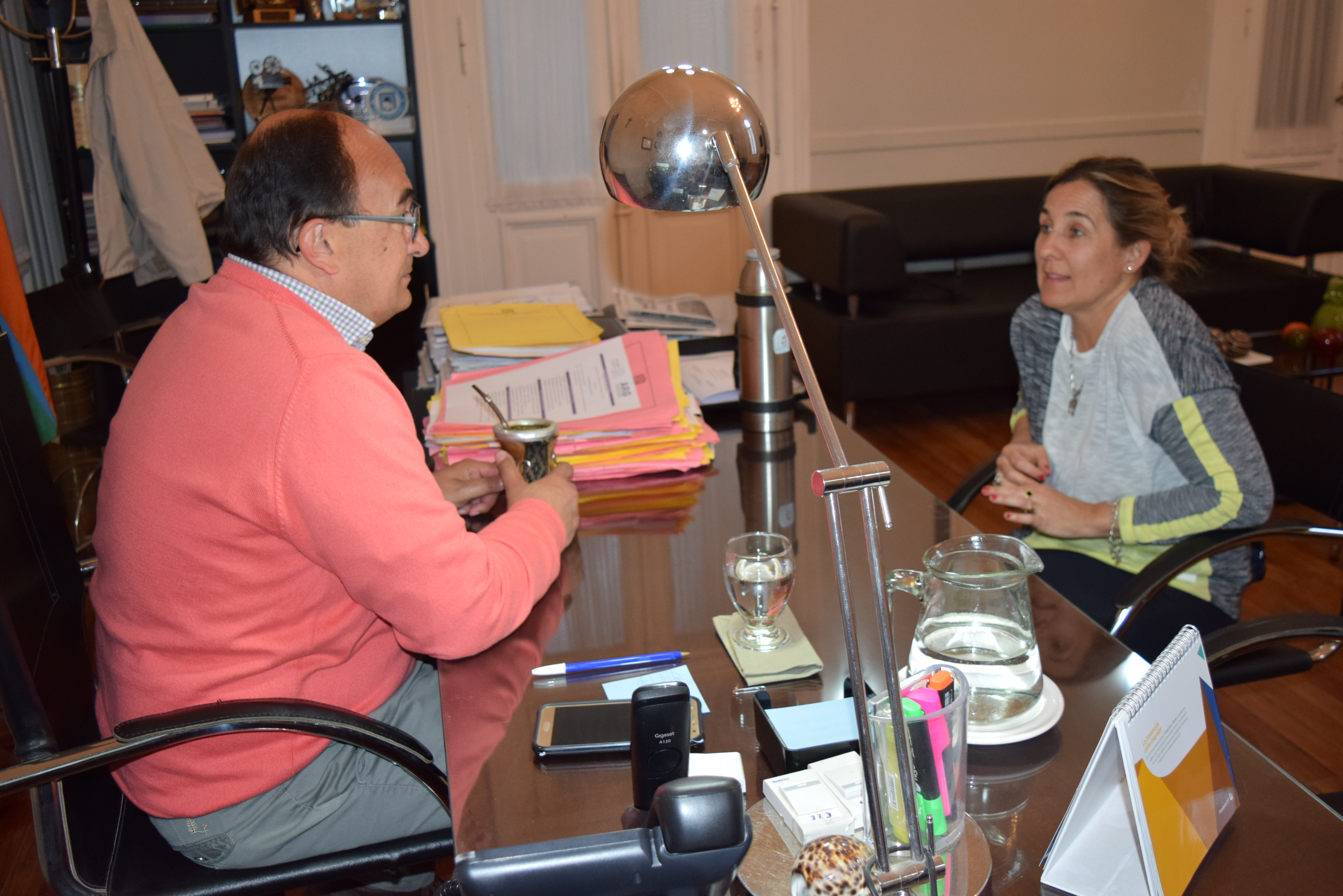 Salomón recibió a la Consejera Escolar electa Celia Marconi.-