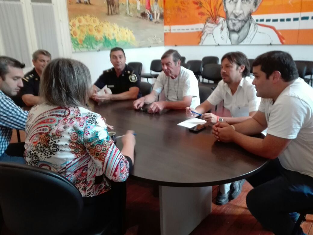 Reunión por operativos de seguridad en el marco de la final del fútbol local.-