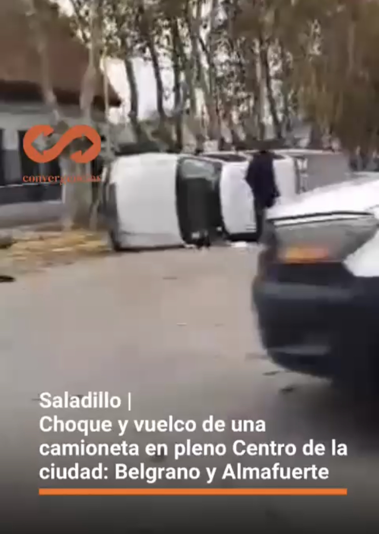 Saladillo | Impactante choque y vuelco de una camioneta en pleno Centro de la ciudad: Belgrano y Almafuerte.-