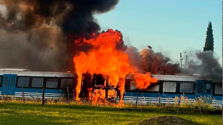 Córdoba |Incendio en un vagón del Tren de las Sierras en pleno viaje.-