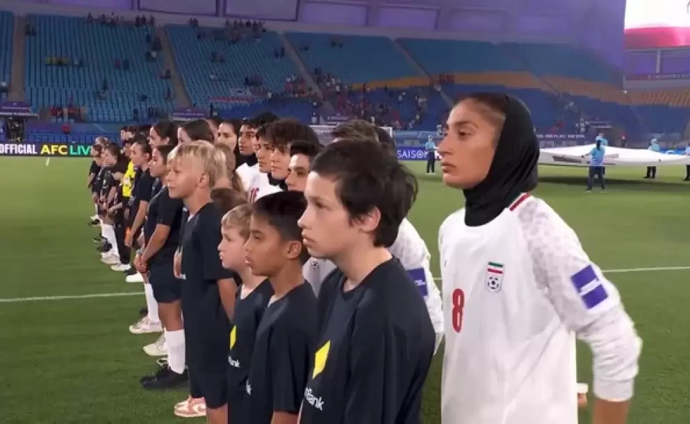 Las jugadoras de Irán se negaron a cantar el himno en la Copa de Asia.-