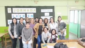 El taller de Escritura Emotiva compartió una jornada literaria en la Escuela N° 8.-