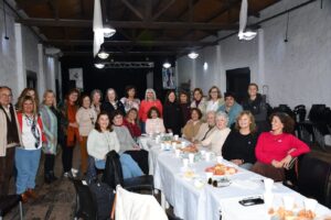 Se realizó el tradicional Chocolate Patrio en el Galpón Cultural.-