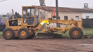 Realizan trabajos de mantenimiento en la Avenida Saavedra.-