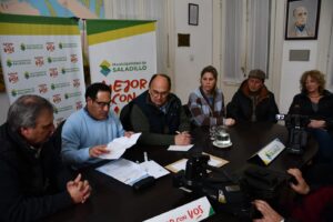 Abrieron los sobres del concurso de precios para la compra de material destinado al mantenimiento de calles.-