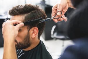 Entre Ríos | Despidieron a un empleado municipal tras descubrir que faltaba al trabajo para atender una peluquería.-
