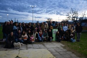 Homenaje al perro callejero en el 163° Aniversario de Saladillo.-