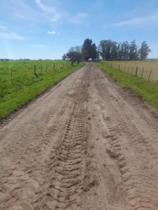 Del Carril | Realizaron trabajos de mantenimiento de caminos.-
