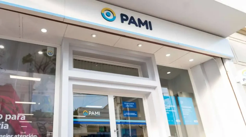 Médicos y odontólogos de PAMI inician un paro nacional de 96 horas y el Gobierno busca destrabar el conflicto.-