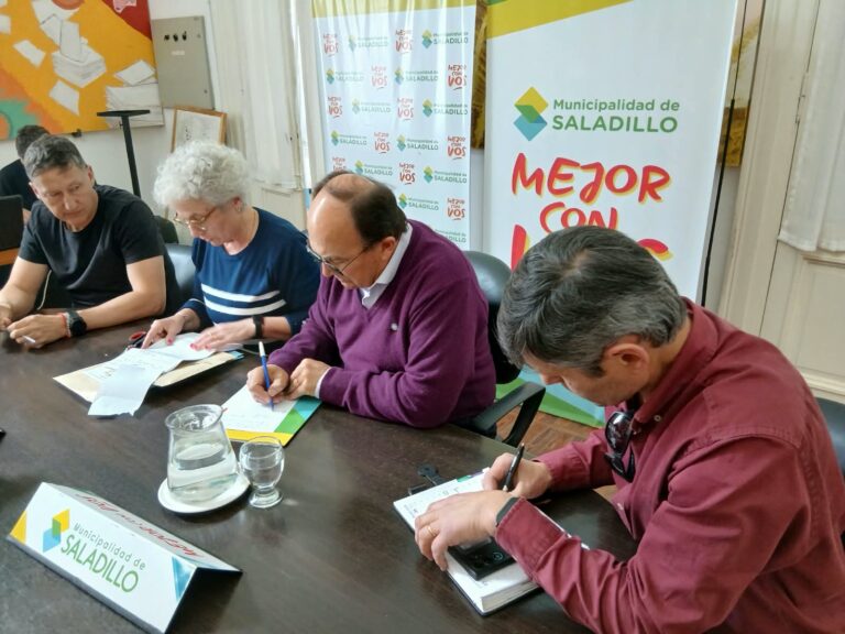 Concurso de precios para la compra de un tractor.-
