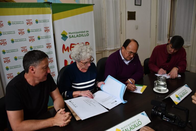 Concurso de precios para la compra de un tractor.-